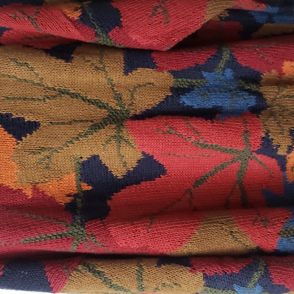 VINTAGE AUTUMN LEAF SWEATER - Picture 5 of 11